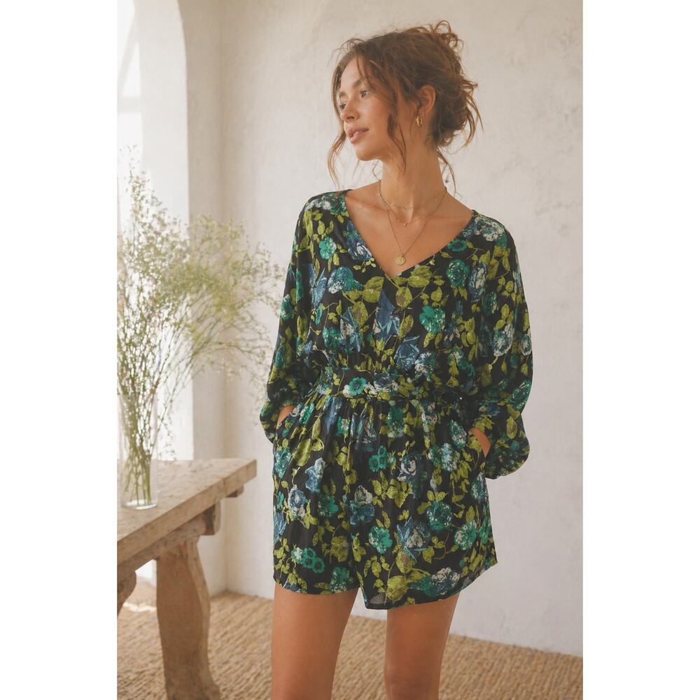 Romeo & Juliet Couture Womens Floral Kimono Sleeve V-Neck BoHo Romper Size Small